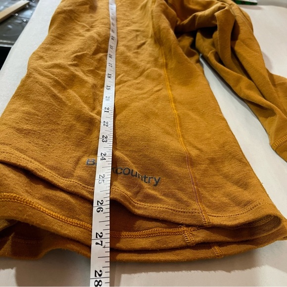 Backcountry Men's 1/2 Zip-Up Merino Wool Base LayerSweater in Mustard XL - Picture 11 of 11